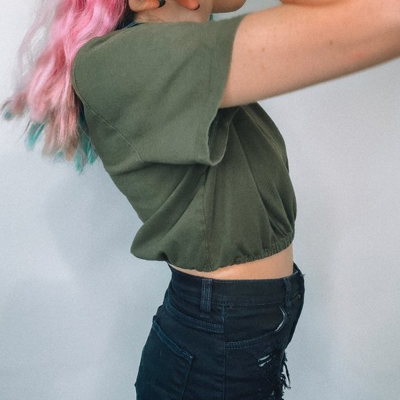 WILFRED Cropped Green Shirt - Picture 2 of 5